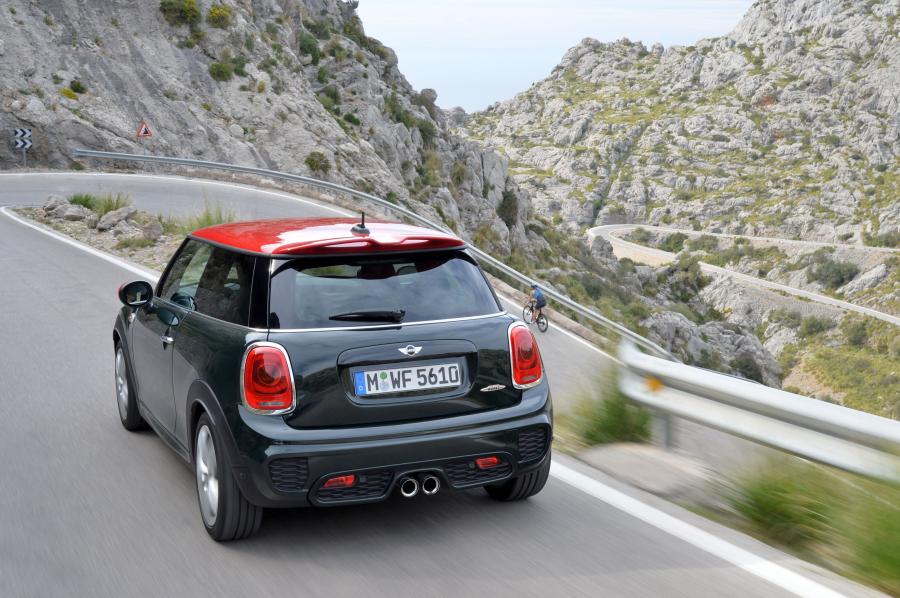  Mini Cooper S JCW 2015 года  (фото 14 из 30)